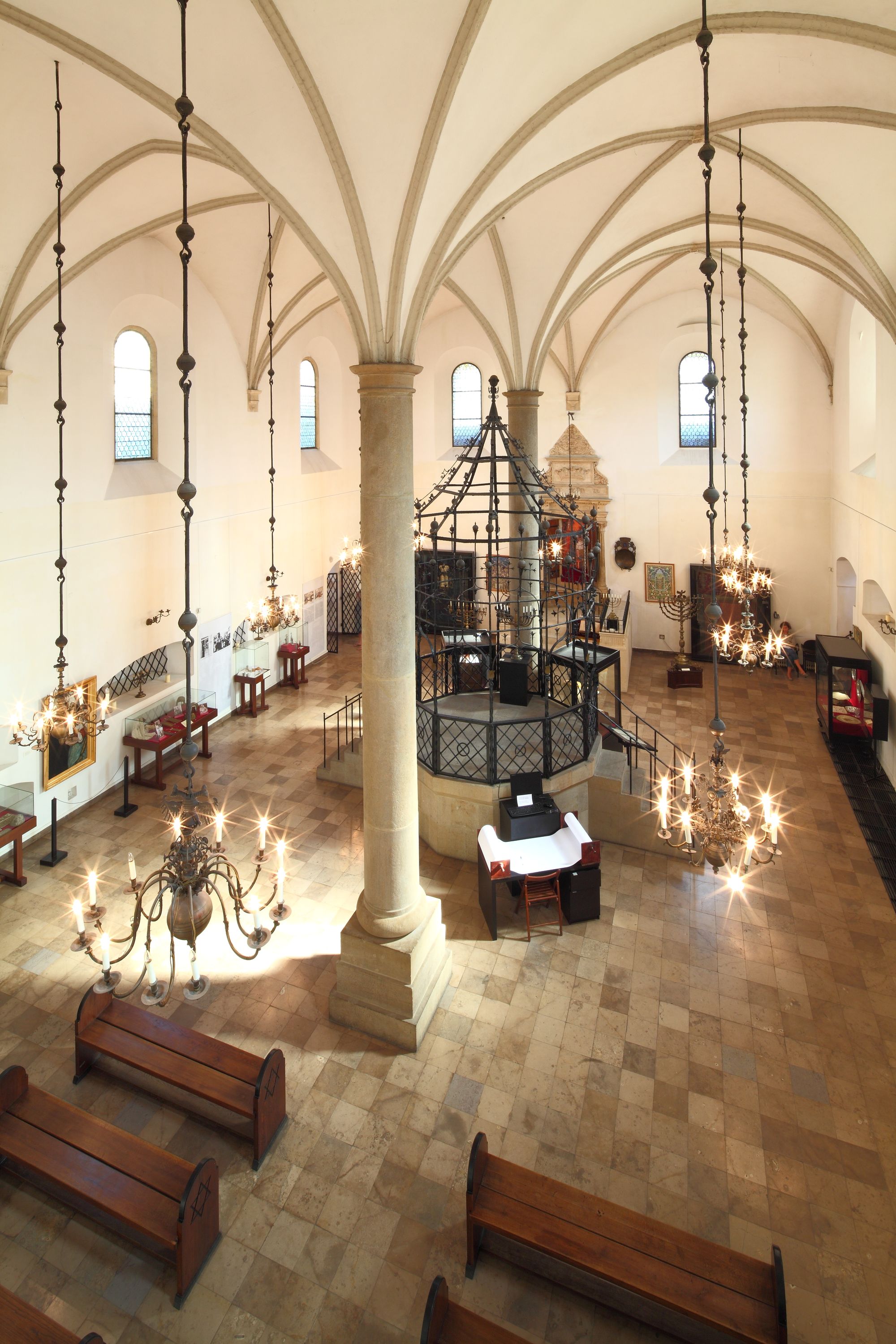 Stara Synagoga - Więcej